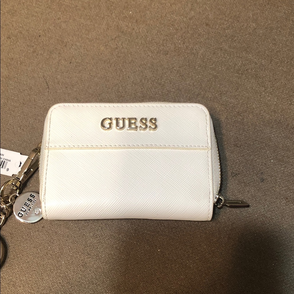 Guess White Zip Wallet with Gold Logo and Keyring